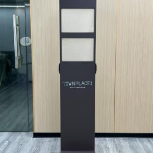 告示座