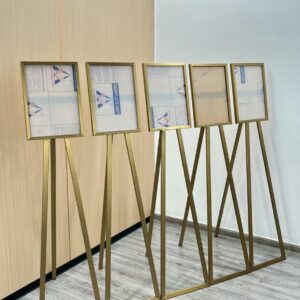 告示座