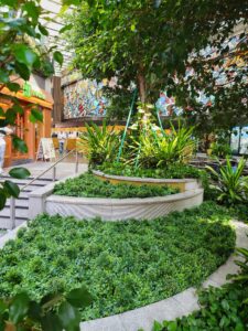 阻燃、防UV」仿真綠植美化工程
